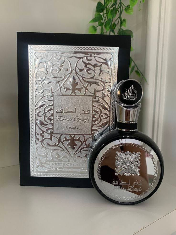 Fakhar Lattafa silver